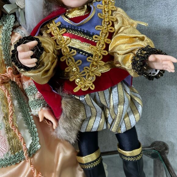 Robin Woods Camelot Series Adult Collector Dolls Lot of 2  NOT A TOY- TLC - Picture 7 of 11